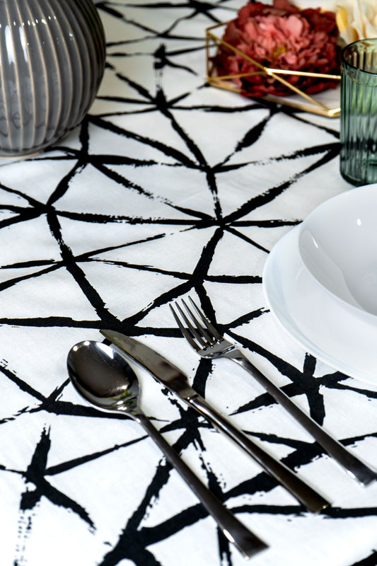 Mantel Loneta Geométrico Blanco y Negro